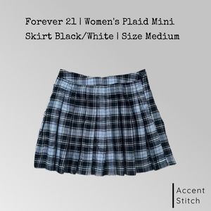 Forever 21 | Women’s Plaid Pleated Mini Skirt Black & White | Size Medium